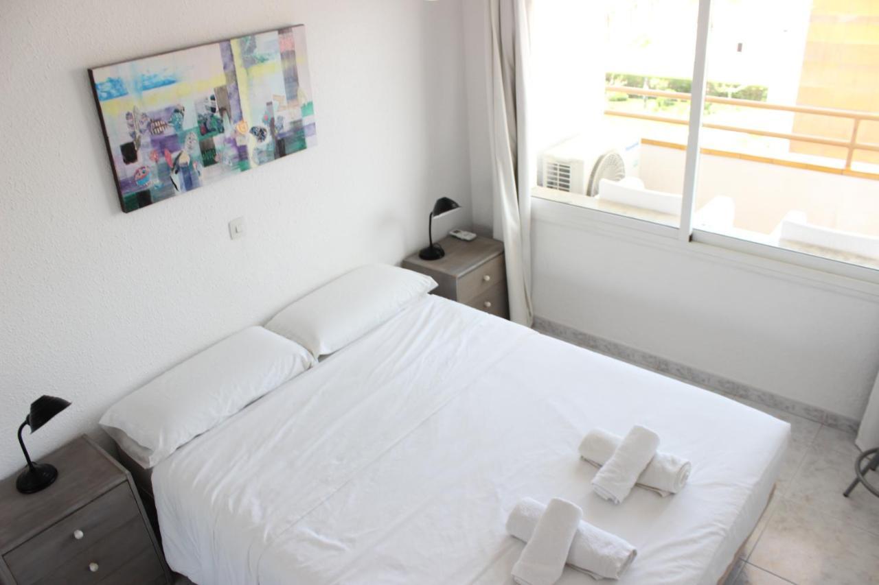 Beautiful Apartment In Front Of Beach, Pool, View Roses Exterior foto