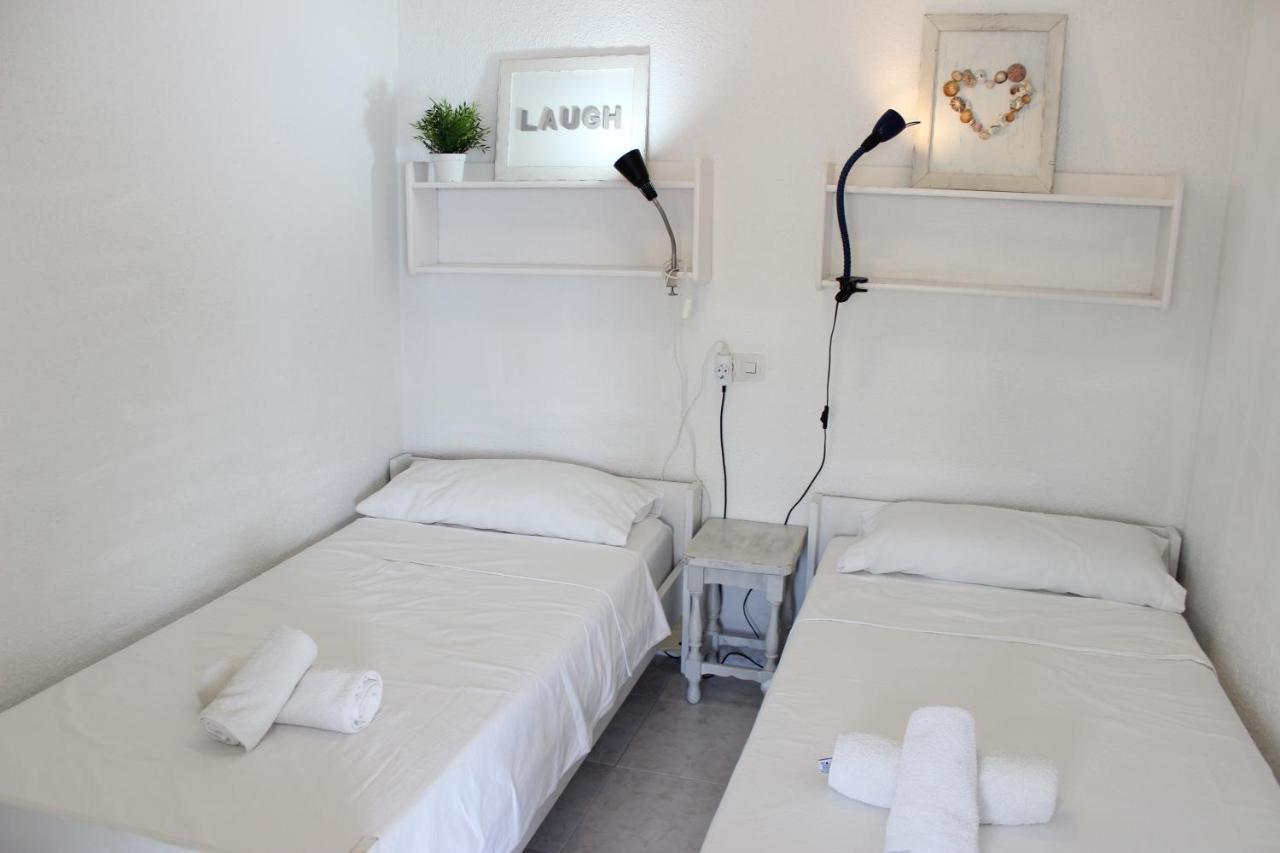 Beautiful Apartment In Front Of Beach, Pool, View Roses Exterior foto